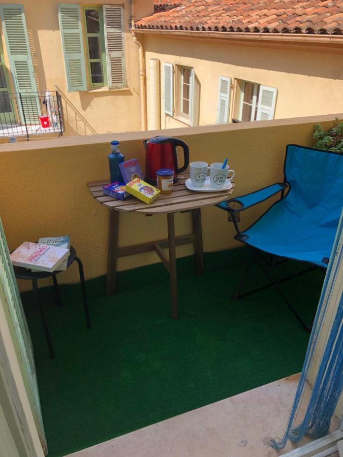 Welcome In The Cozy Blue Nest Pedestrian Menton Luaran gambar