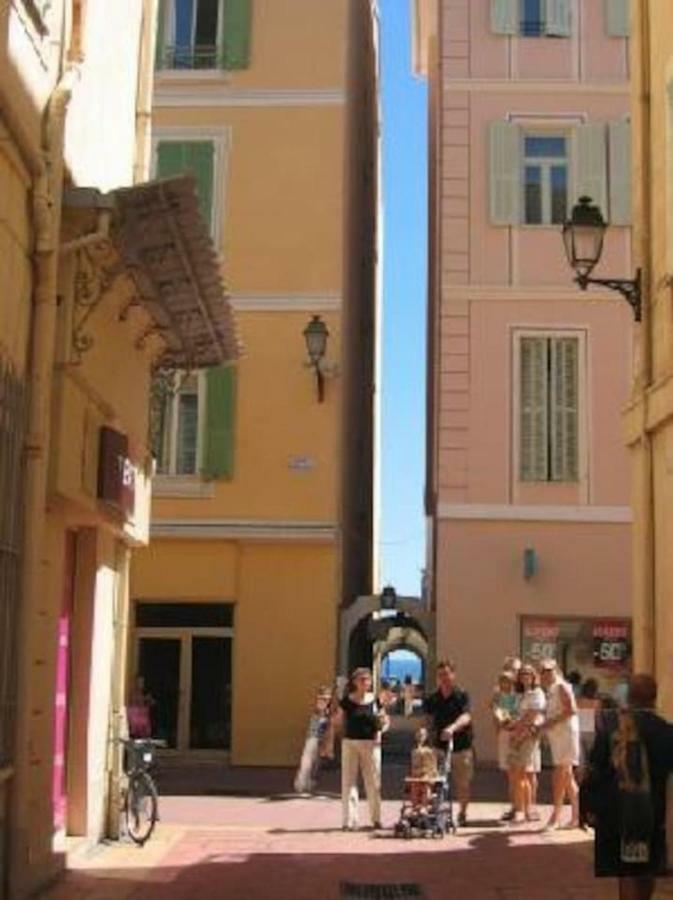 Welcome In The Cozy Blue Nest Pedestrian Menton Luaran gambar